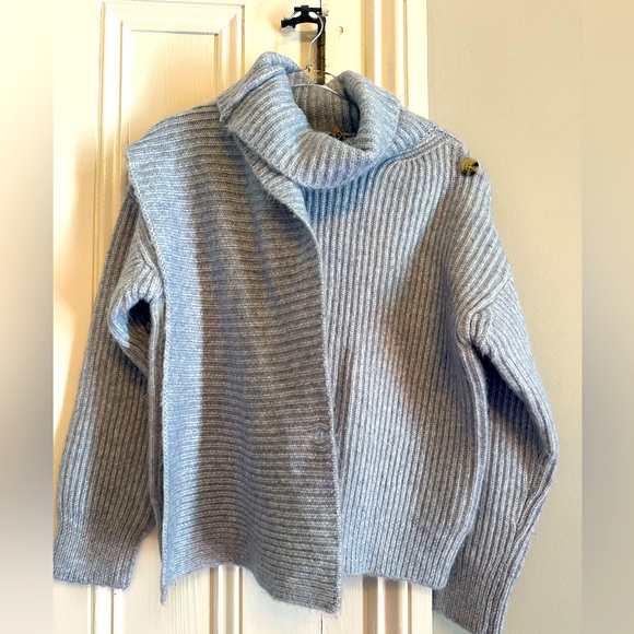 Very warm Thakoon chunky scarf sweater size M in great shape, worn once. - Picture 1 of 1